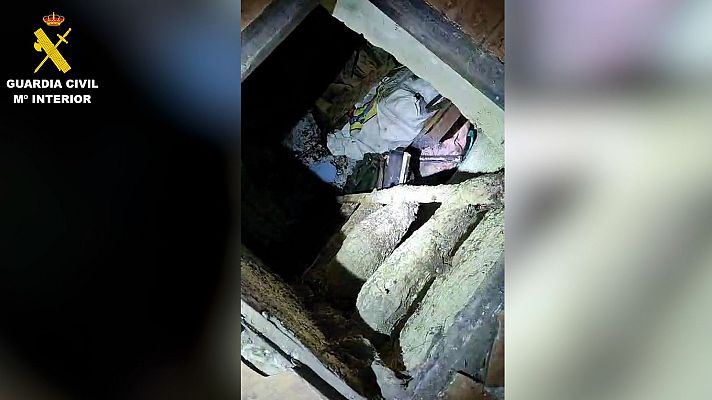 Telediario 1 - La Guardia Civil detiene a un hombre por agredir sexualmente y retener a su pareja en un zulo en Madrid