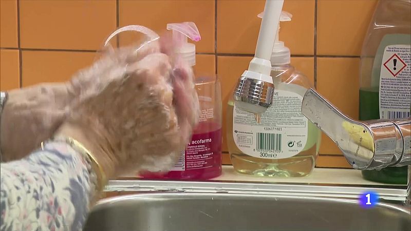 Només 200 litres d'aigua per persona al dia: com ho faig? - L'Informatiu | Ver