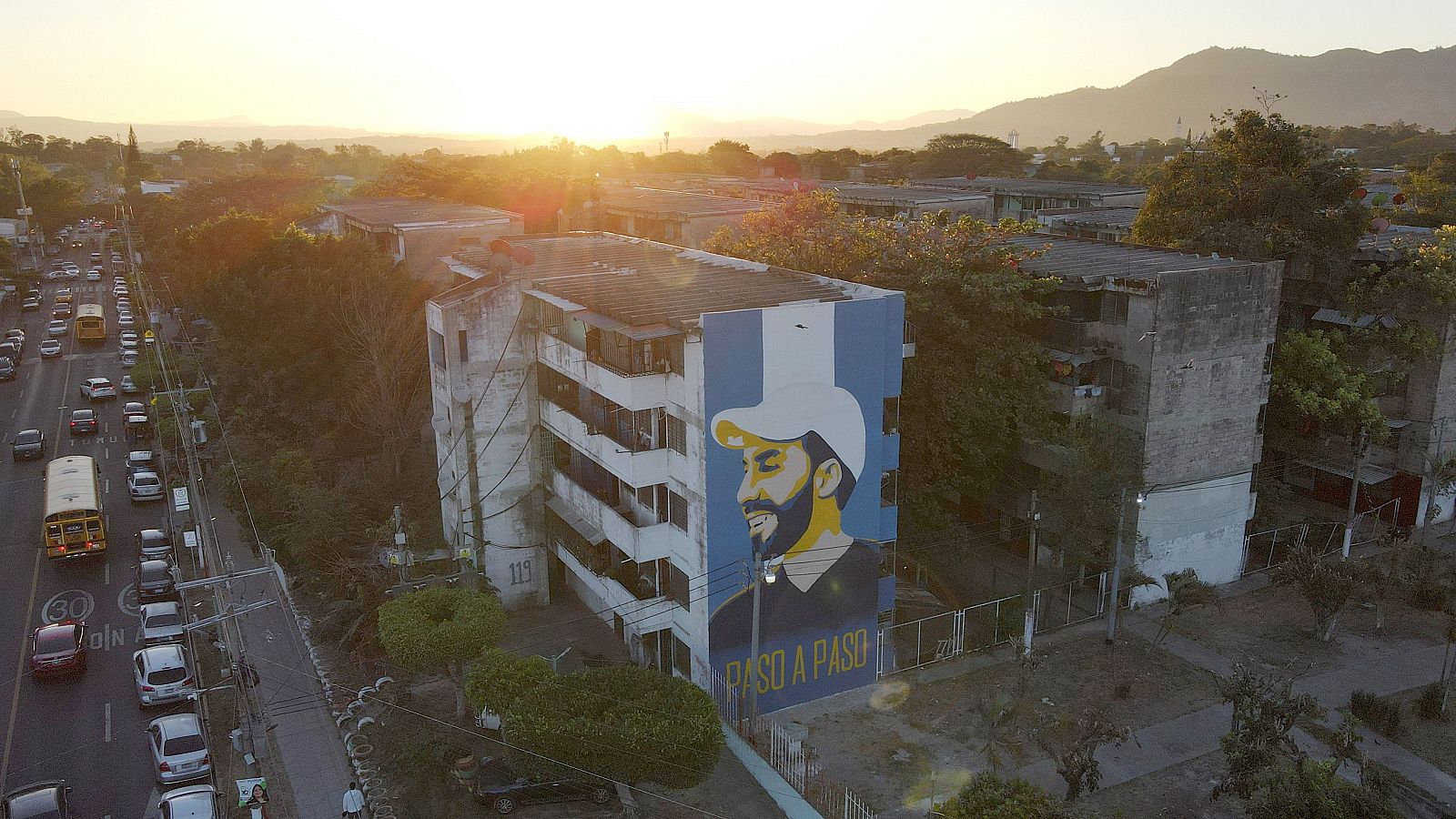 Gabriel Labrador, periodista del periódico 'El Faro': "Es un hecho que vamos a tener a Bukele hasta 2029" - Informativo 24h | Ver