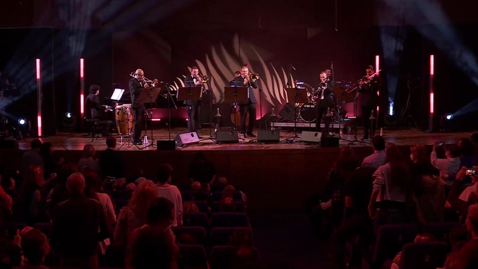 Las noches del Monumental - Jazz Mad Bones. Tributo a Glenn Miller - ver ahora