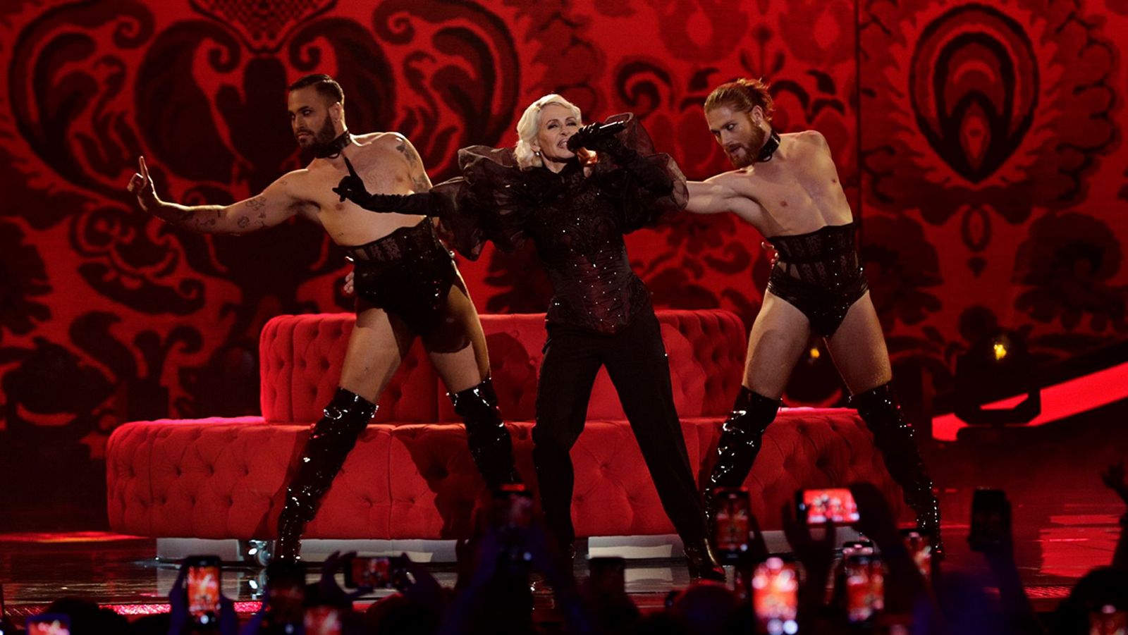 �Mil canciones para el Benidorm Fest 2025! �Qui�n tomar� el relevo de "ZORRA"?