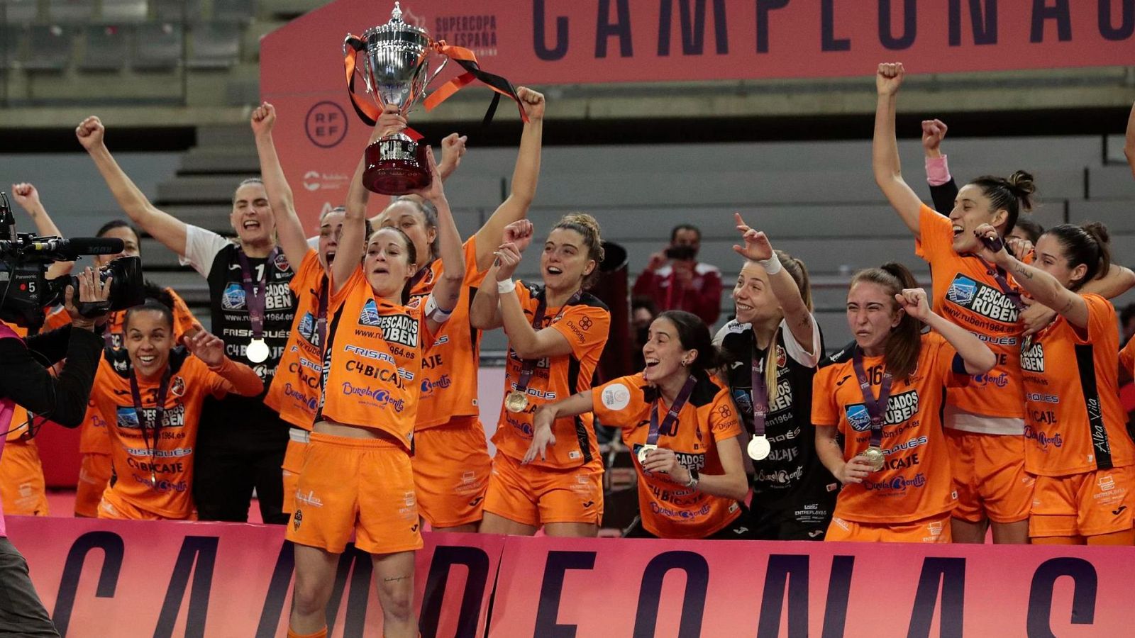 Futbol Sala | El Burela reedita título y son Supercampeonas de España - Fútbol Sala | Ver