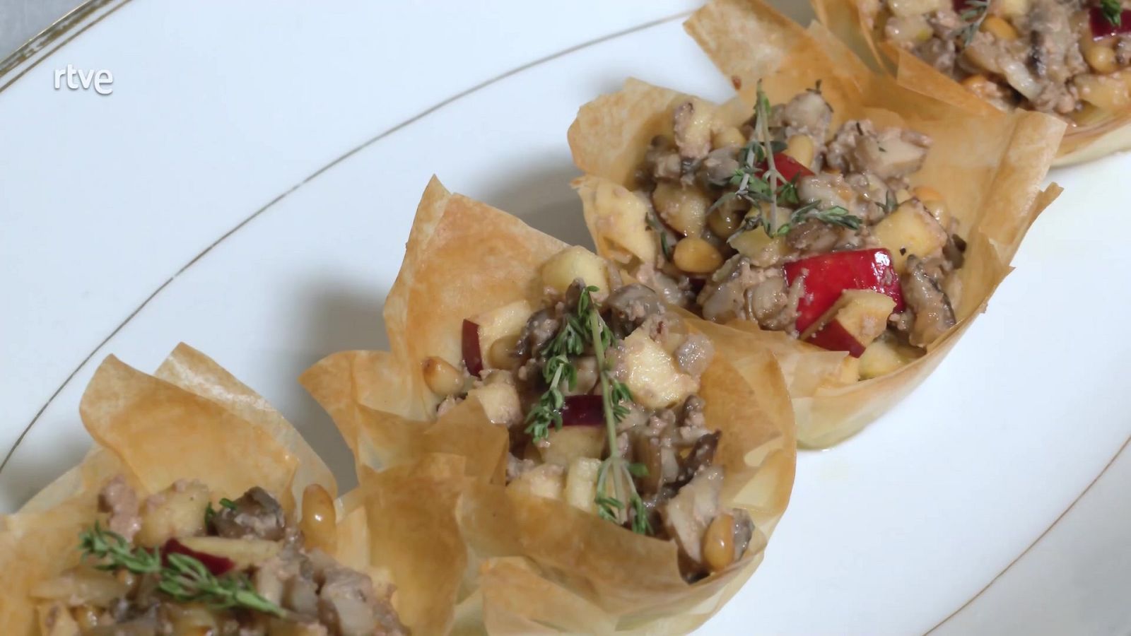 Nos colamos en la cocina de Paola Freire (@foodtropia) | Ver