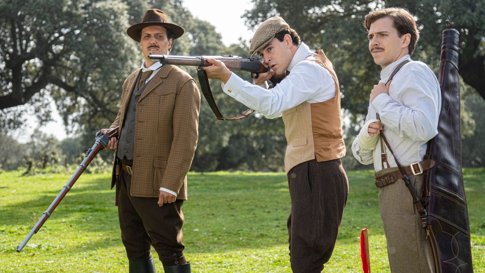 La Promesa: Disparan a Curro durante la cacería - La promesa | Ver