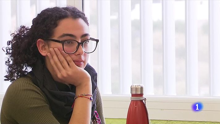 L'Informatiu - Un terç de les baixes de mestres als centres educatius queden sense cobrir