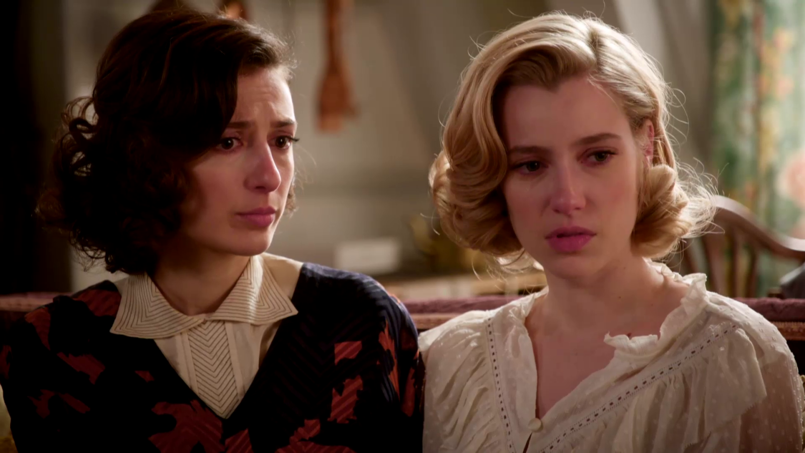 Gabriela le cuenta su gran secreto a Inés y Laurita | Ver