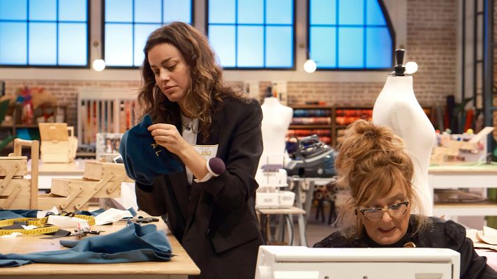 Maestros de la costura - Los jueces aplauden el trabajo de Ana y Soraya
