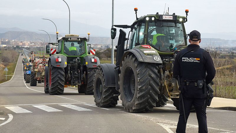 Agricultores y ganaderos critican la Ley de Cadena Alimentaria | Ver