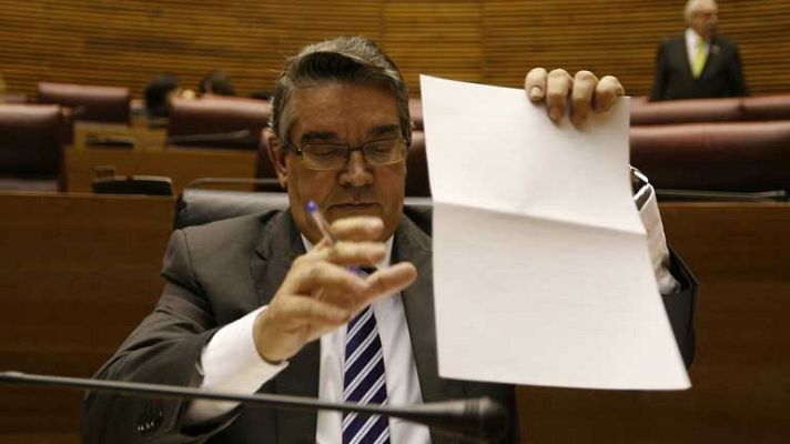 Telediario 1 - Imputado el consejero de hacienda