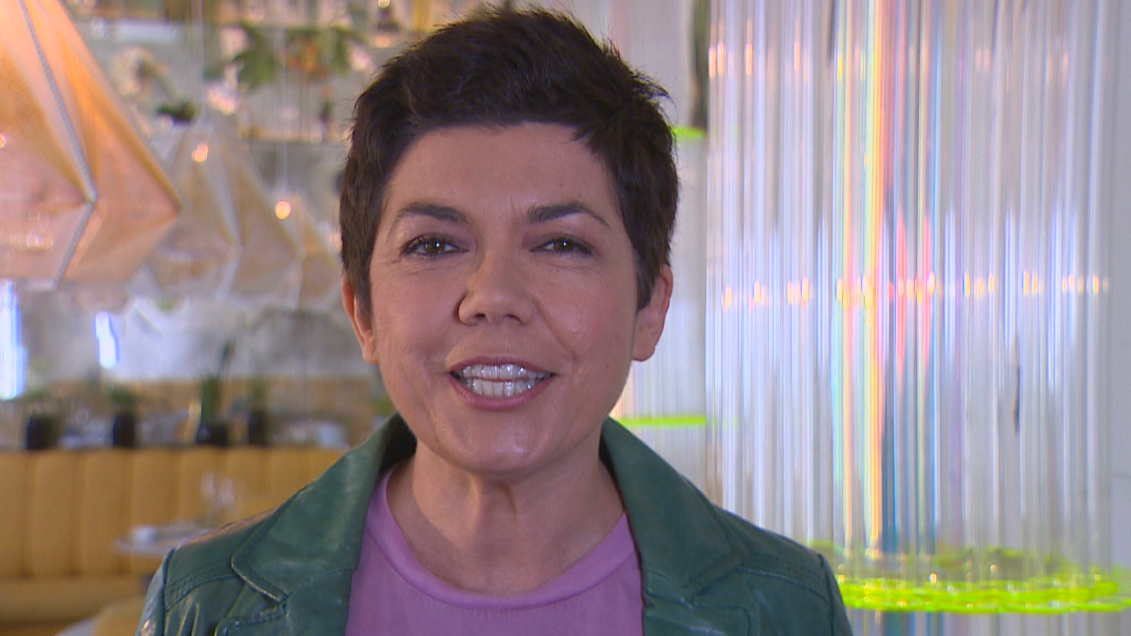 No me he sentado en todo el día | Ver