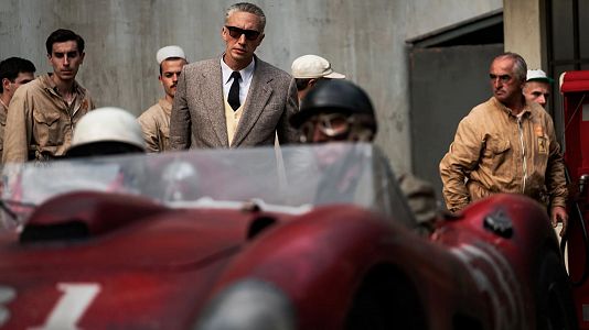 Gloria y tragedia a toda velocidad: as es 'Ferrari', con Adam Driver y Penlope Cruz al volante
