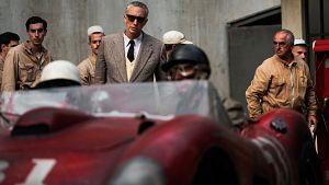 Gloria y tragedia a toda velocidad: as es 'Ferrari', con Adam Driver y Penlope Cruz al volante