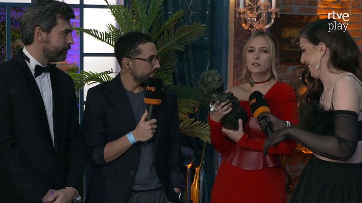 Premios Goya - Backstage Premios Goya 2024: El accidente de Inés Hernand con el Goya de Rigoberta Bandini