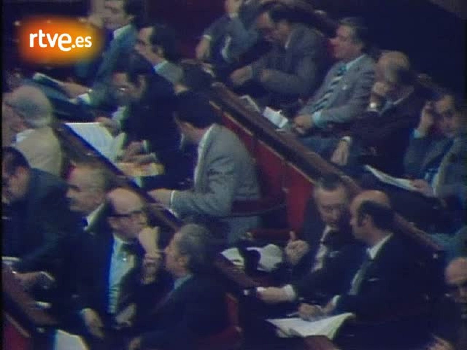 Tribuna de la Historia - La Constitución en el Senado (3) - Archivo Constitución | Ver