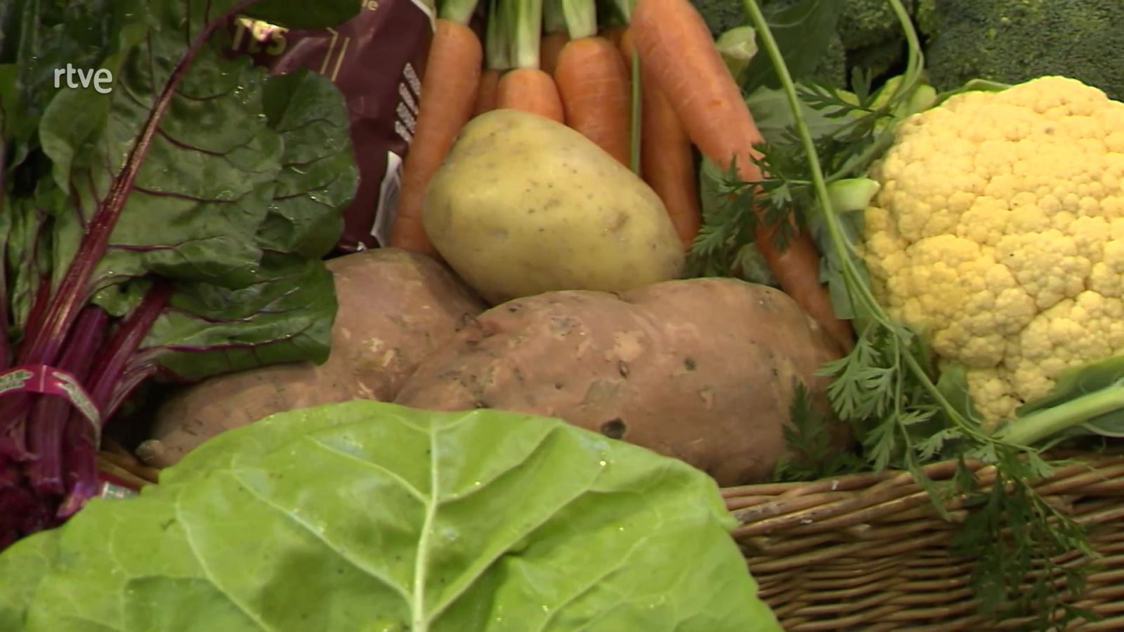 Las frutas y verduras para un guiso saciante y calentito - Saber vivir | Ver