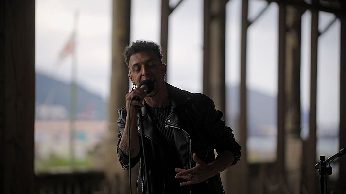 Un país para escucharlo - 'Si no es contigo' de Shinova