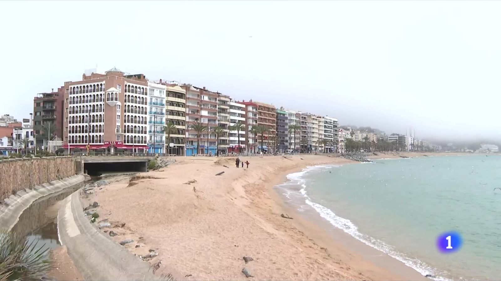 Els hotels de Lloret compraran una dessalinitzadora per omplir les piscines - L'Informatiu | Ver