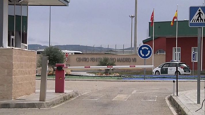 Telediario 1 - El detenido por el triple asesinato de los hermanos de Morata de Tajuña mata a su compañero de celda