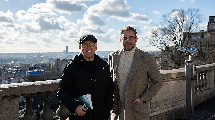 Página Dos - 'París despertaba tarde', de Máximo Huerta