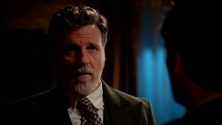 Salón de té La Moderna - Íñigo echa a su padre de casa