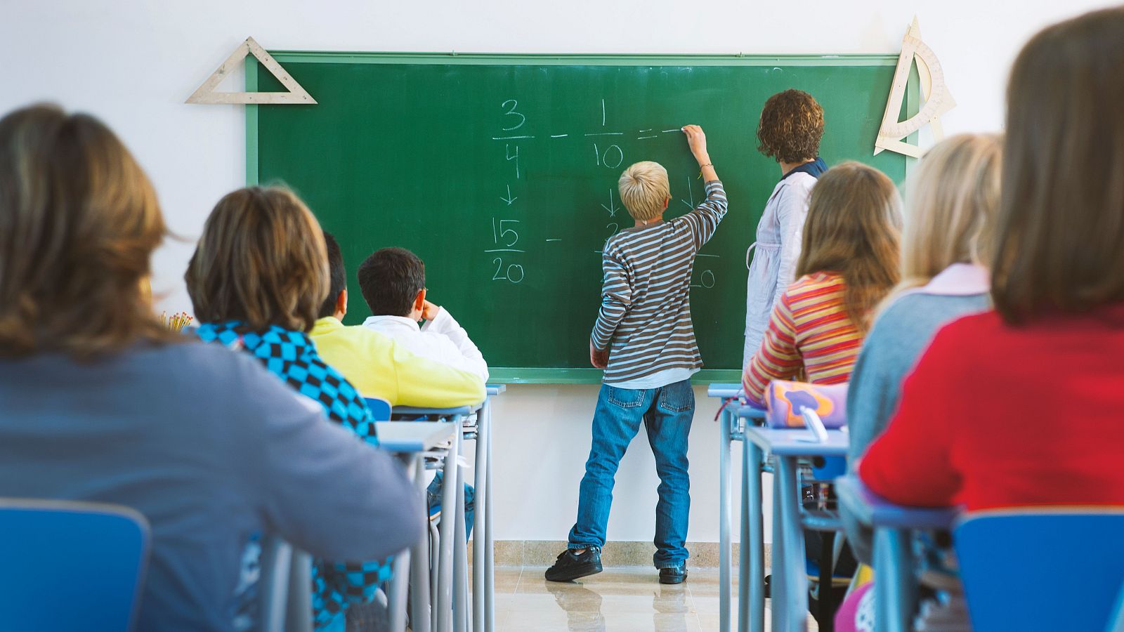 4 de cada 10 estudiantes españoles tiene ansiedad matemática - Telediario 1 | Ver