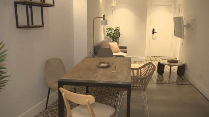 L'Informatiu - Els inversors troben escletxes per esquivar el topall del preu dels lloguers