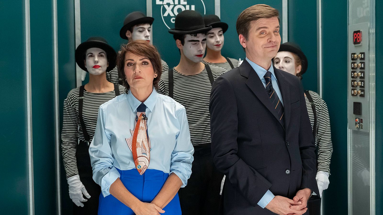 En el ascensor con Silvia Abril - Late Xou con Marc Giró | Ver