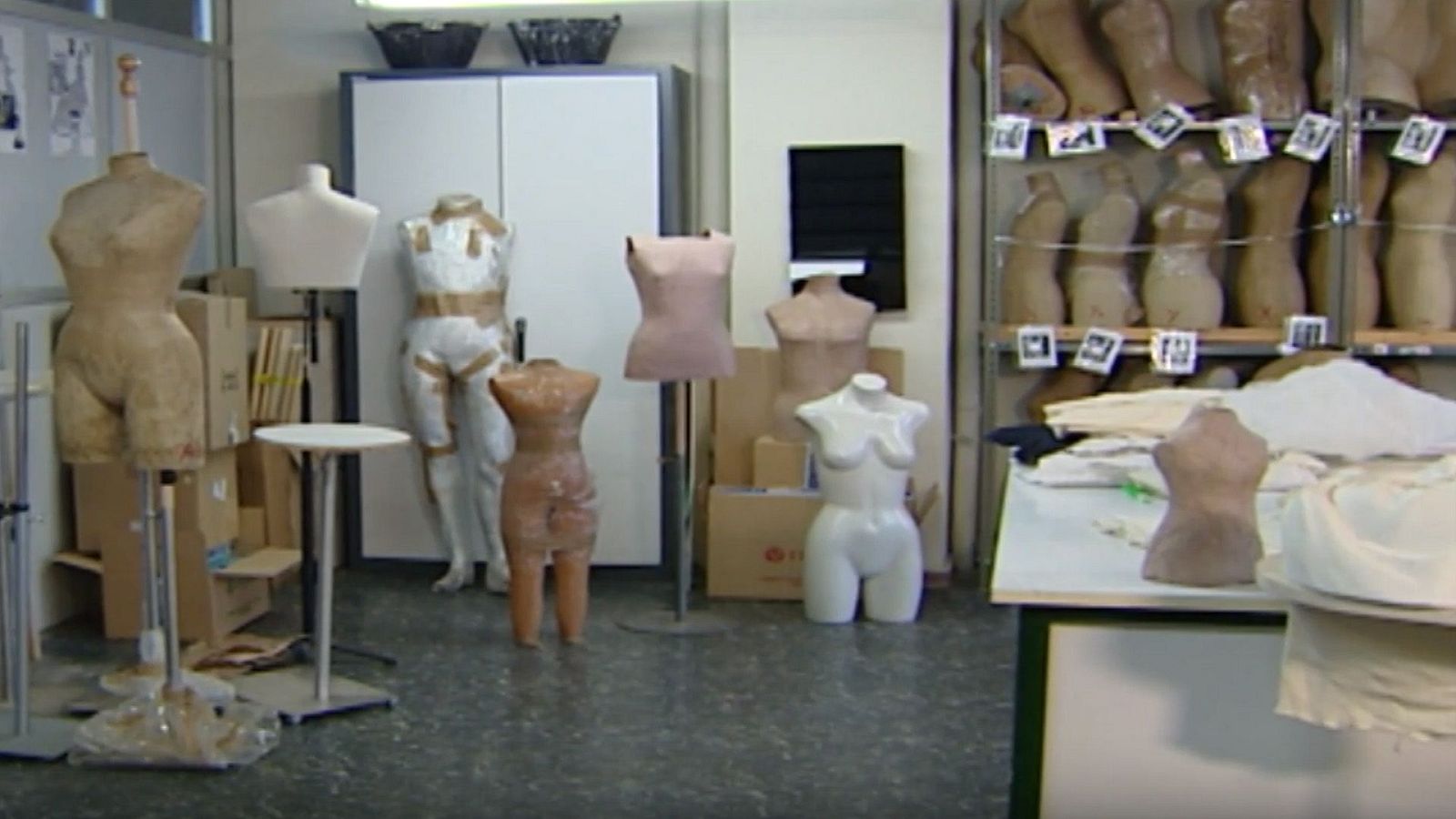 Historia de lo cotidiano - El vestido II - Ver ahora