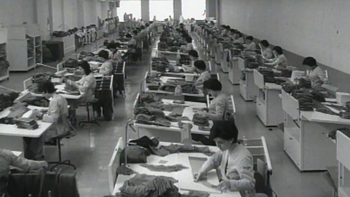 Historia de lo cotidiano - El vestido IV