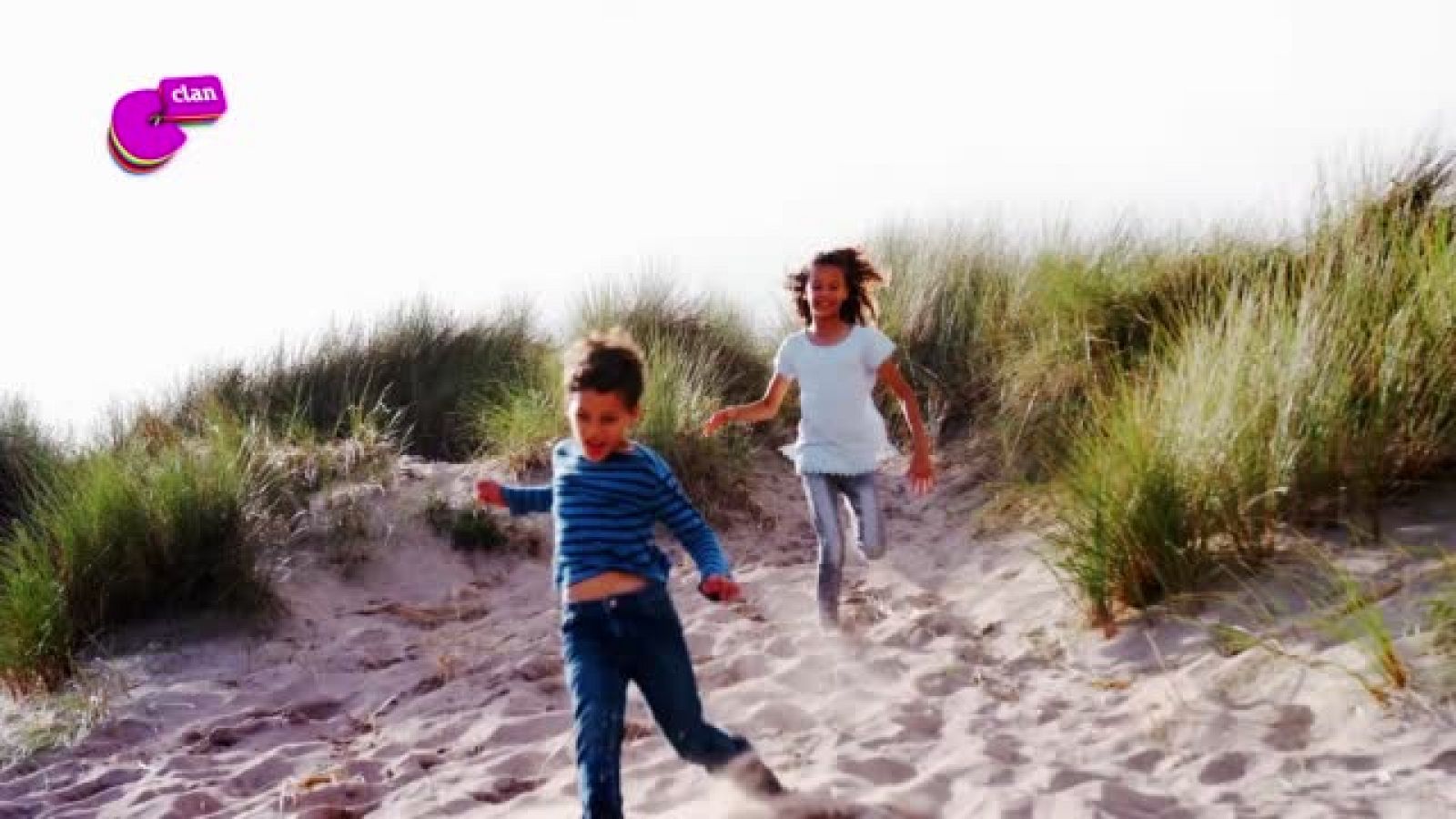 Por la igualdad - Jugar y pasarlo bien no tiene género - El mes de... | Ver