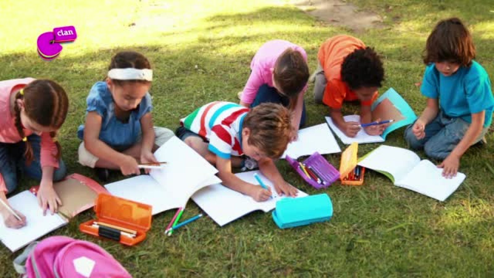 Por la igualdad - Iguales e igualmente capaces para todo - El mes de... | Ver