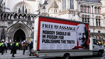 Julian Assange se enfrenta en Londres a su posible extradici�n a EE.UU.: "Es un ataque a los periodistas"