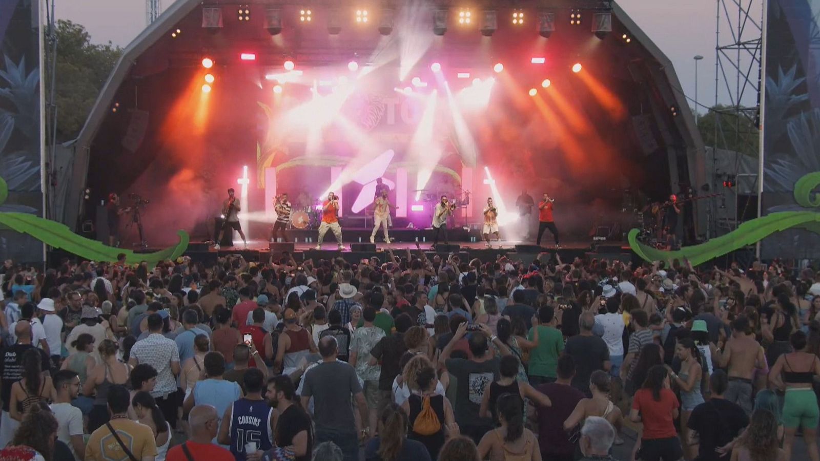 'Tot està per fer' és el nou treball del grup valencià La Fúmiga - L'informatiu - Comunitat Valenciana | Ver