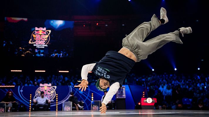 Conexión París 2024 - Arse Cañada descubre con Xak el break en Conexión París.