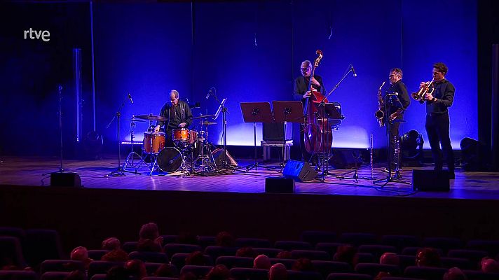 Las noches del Monumental - Sir Charles + 3 "De aquí"