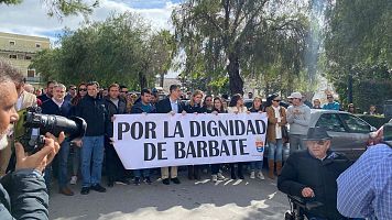 Vecinos de Barbate se manifiestan "por la dignidad" del municipio y contra la vinculaci�n con el narcotr�fico