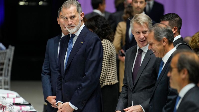 Felipe VI: "El luto de toda Valencia es el luto de toda España"