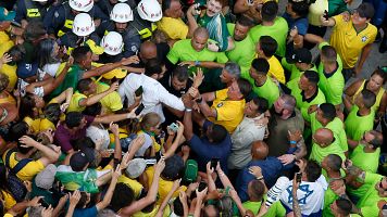 Bolsonaro re�ne a miles de seguidores en Sao Paulo en medio de las investigaciones por golpismo