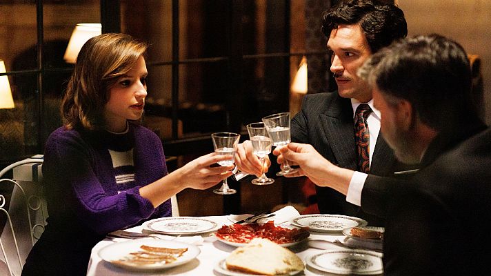  - Pascual sufre un desmayo durante la cena con Matilde