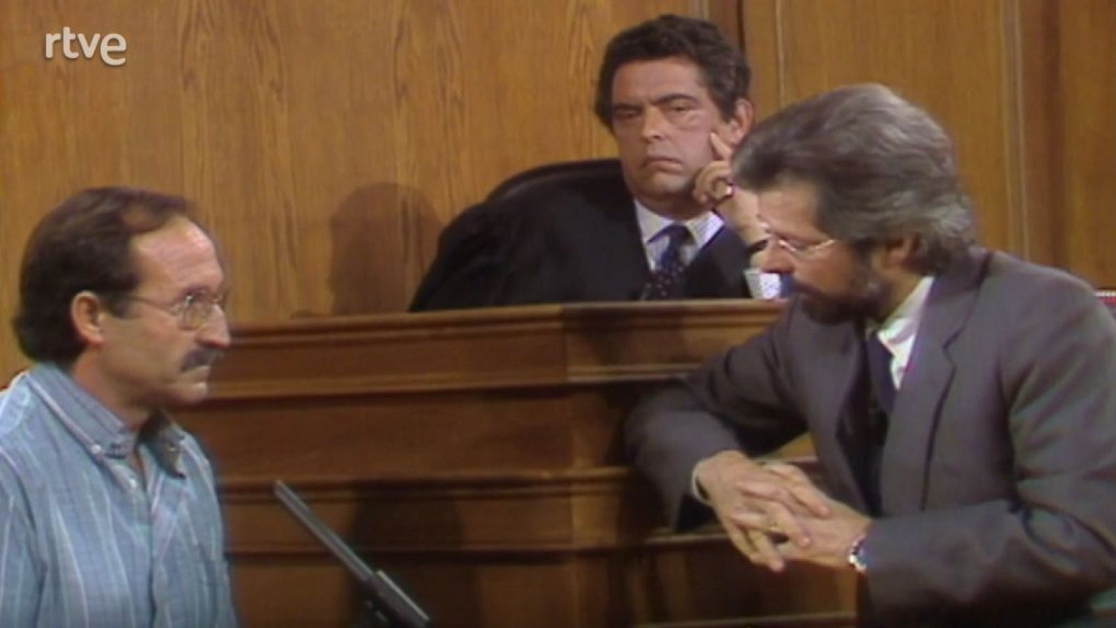 Tribunal popular - ¿Somos racistas los españoles? - Tribunal popular | Ver