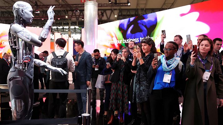 Telediario 1 - La inteligencia artificial se convierte en la protagonista del Mobile World Congress