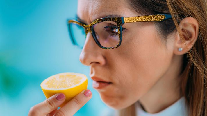 Telediario 1 - El 5% de la población padece anosmia, un trastorno que le impide percibir olores