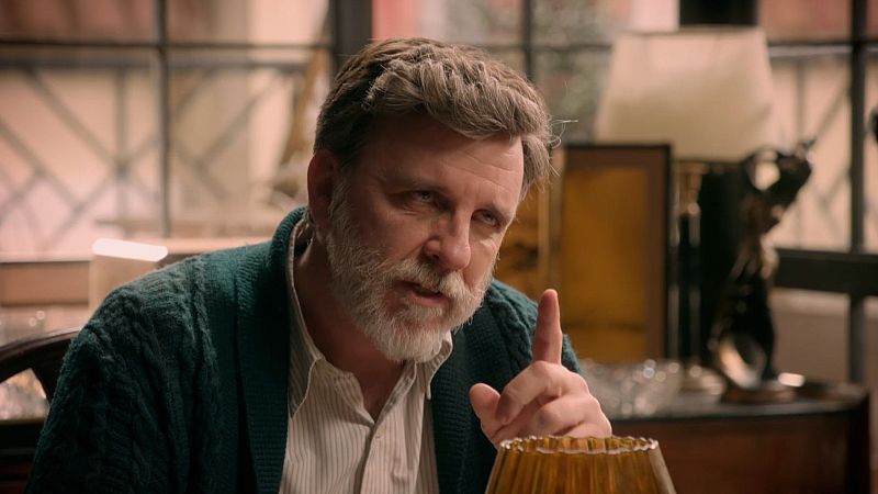 La Moderna: Carla deja morir al padre de Íñigo | Ver