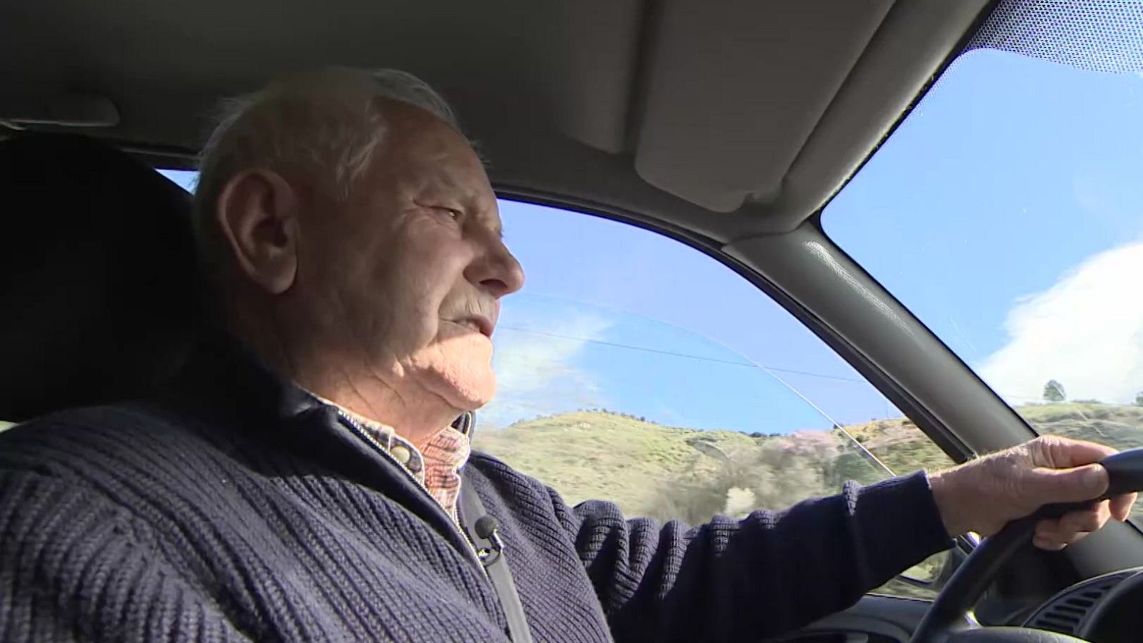 Conducir a partir de los 65 años: muchos mayores son aptos, pero con restricciones - Telediario 2 | Ver