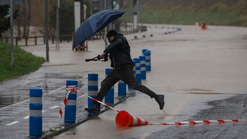 Cielos nublados y precipitaciones en el norte y en los sistemas Central e Ibérico