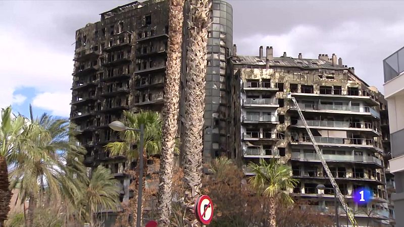 ¿Reconstruir o demoler? El dilema del edificio de Valencia | Ver