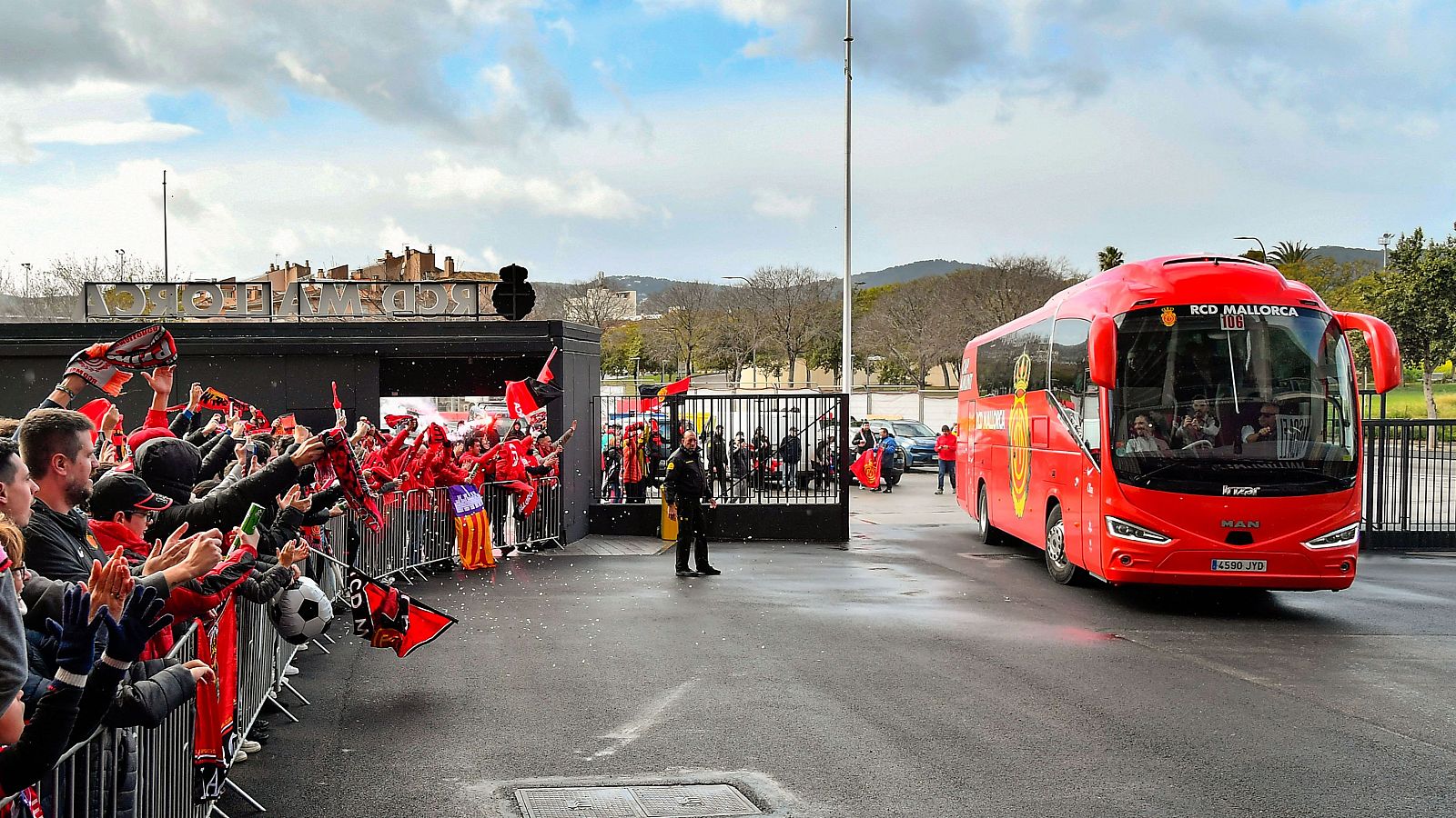 El Mallorca celebra el pase a la final de Copa: "Lo merecemos" | Ver