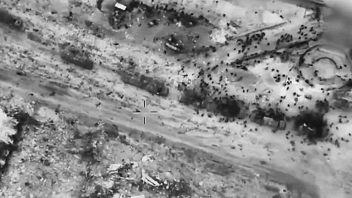 Telediario 2 - Israel dispara a una cola de reparto de ayuda en Gaza