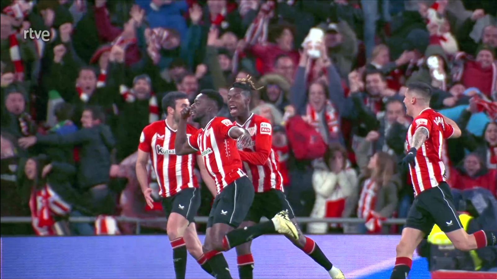 Iñaki Williams adelanta al Athletic con una gran volea - Copa del Rey | Ver