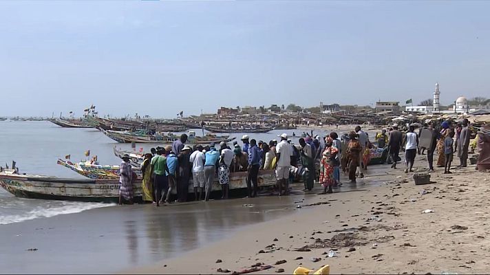 Telediario 2 - Al menos 26 muertos en el naufragio de un cayuco que se dirigía a Canarias